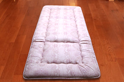 西川の合い織り入りウール敷き布団